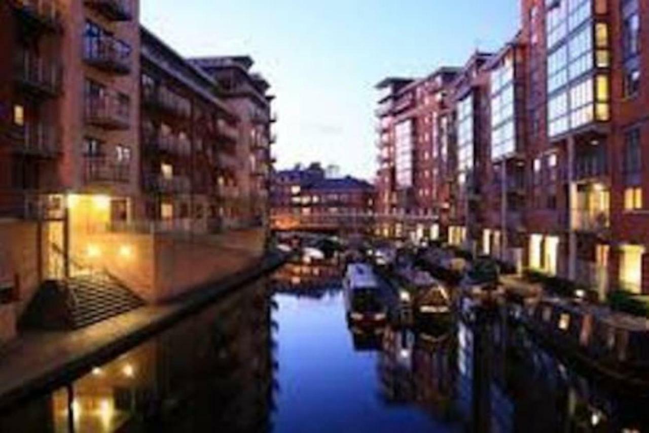 Birmingham Ruby, 2 Bedroom Apartment Luaran gambar